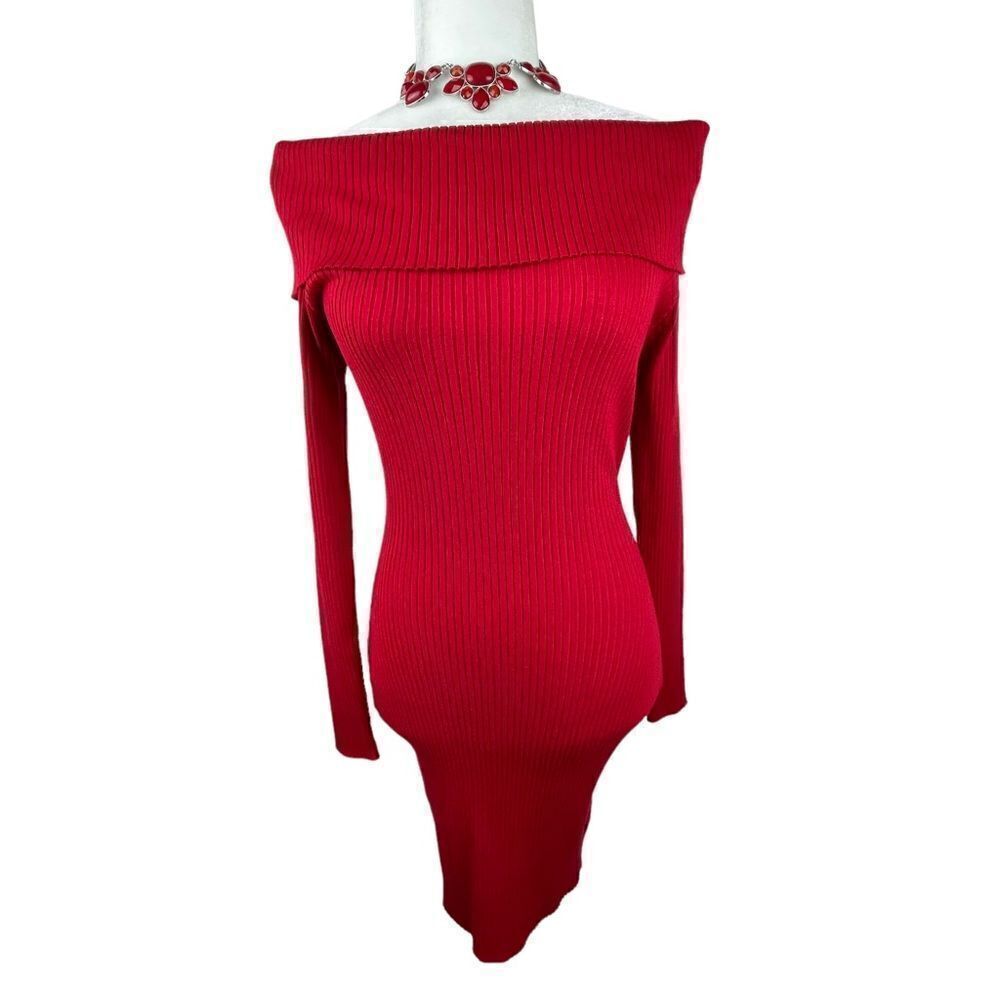 Red off shoulders midi dress